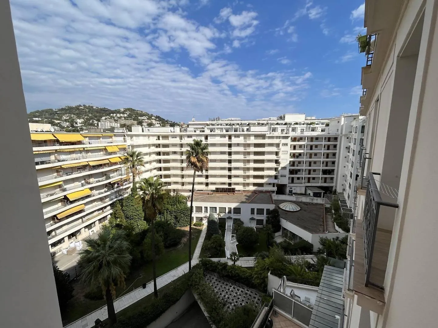 540 Cannes La Croisette - Joli Studio Au Calme Cote Jardin 0*,  France