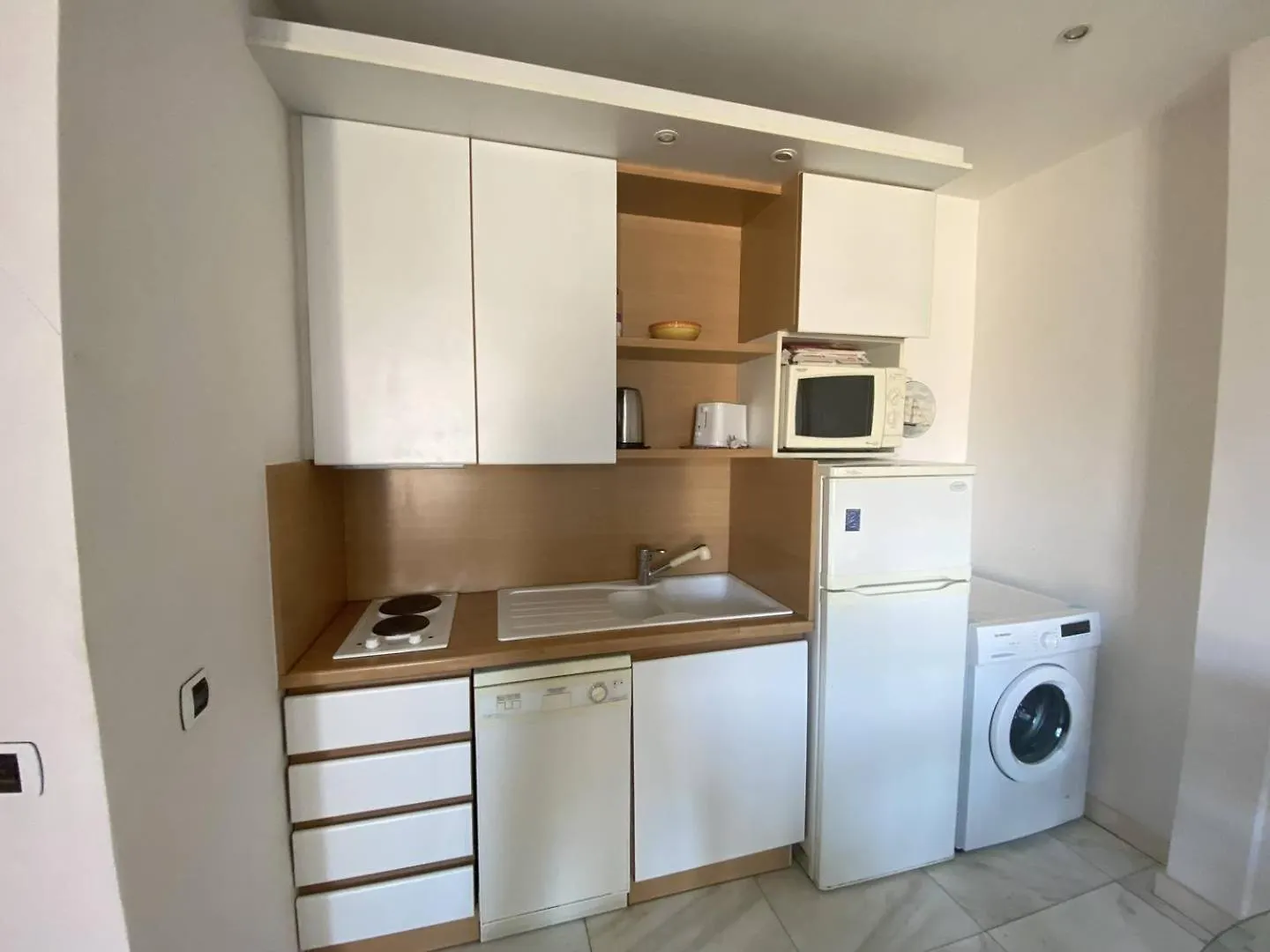 540 Cannes La Croisette - Joli Studio Au Calme Cote Jardin Apartment